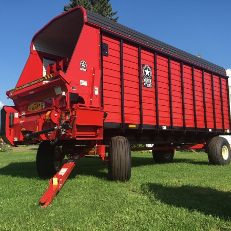RT600 Front Unload Forage Box